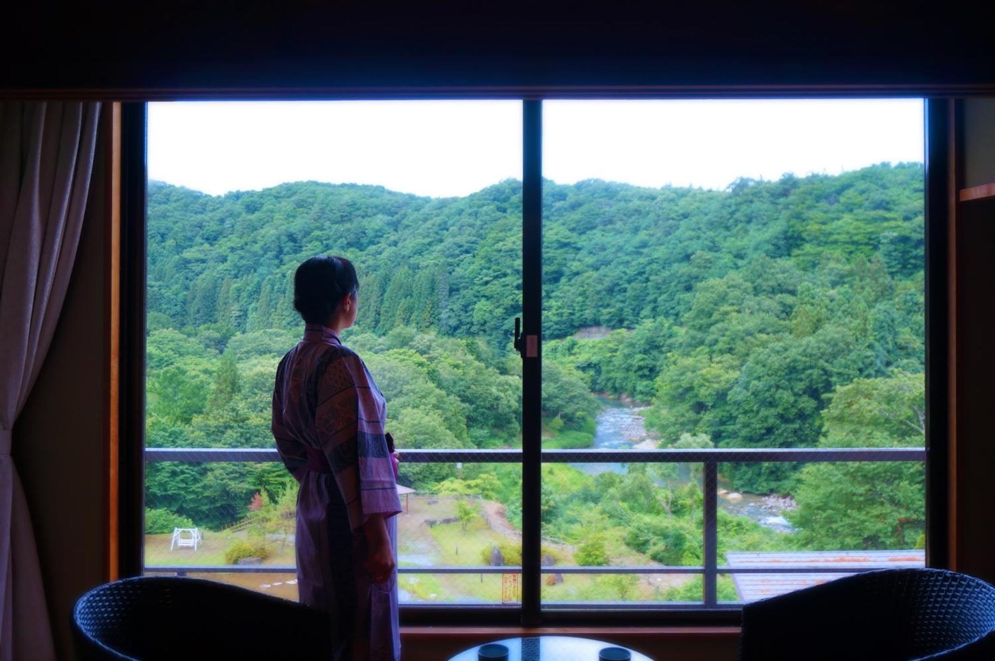 Hotel Sannouzan Onsen Zuisenkyo Ichinoseki Esterno foto
